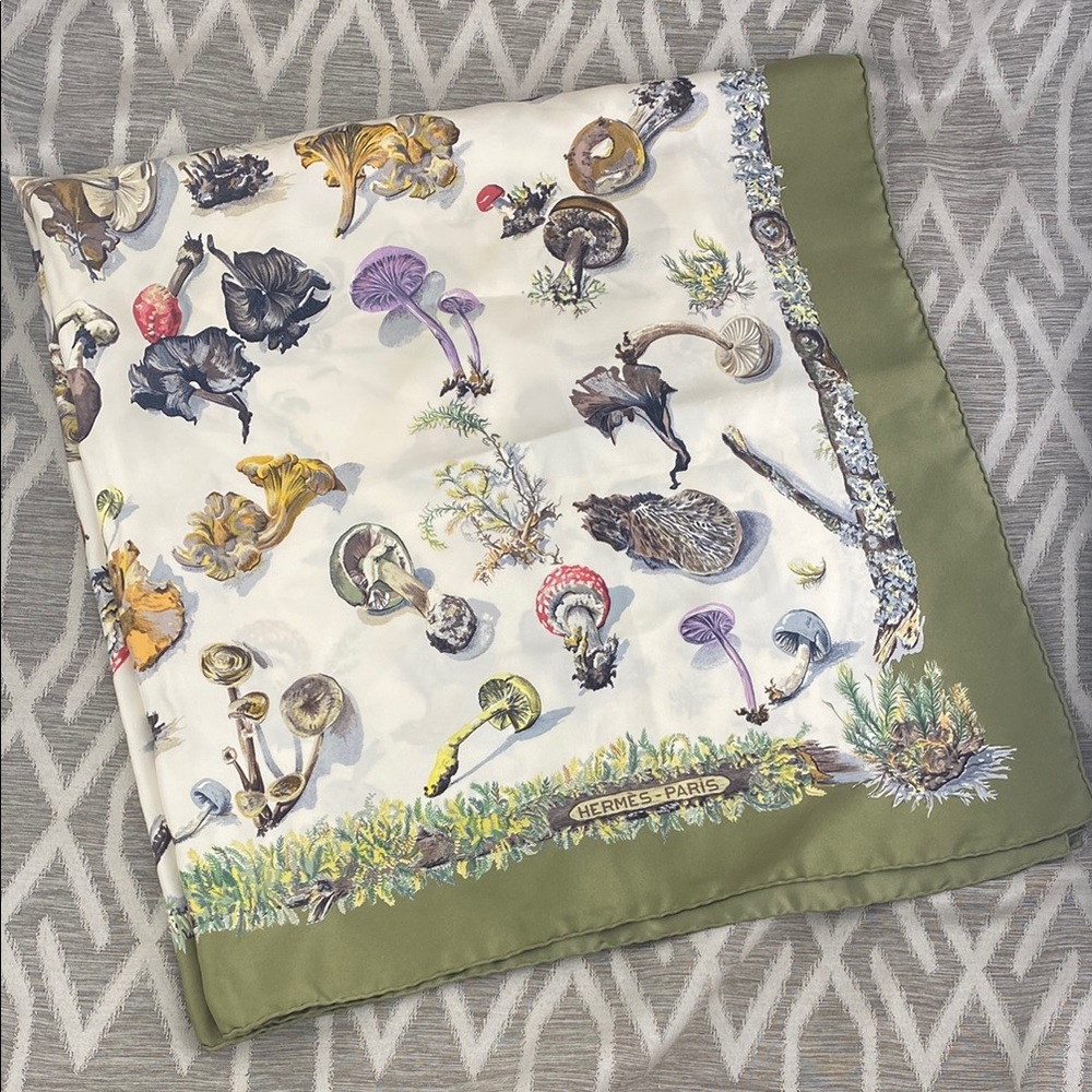 Hermes Green and Cream Mushroom Botanical Silk Scarf